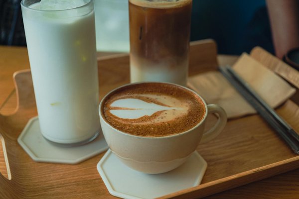 Comment choisir la robe de soirée idéale pour femmes aux courbes généreuses ?